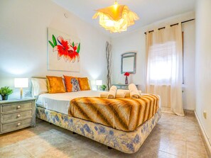 2 soverom, strykejern/-brett, wi-fi (inkludert) og sengetøy