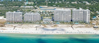 Beach Club Resort ~ Direct Gulf Views ~Large Balcony ~Sleeps 6