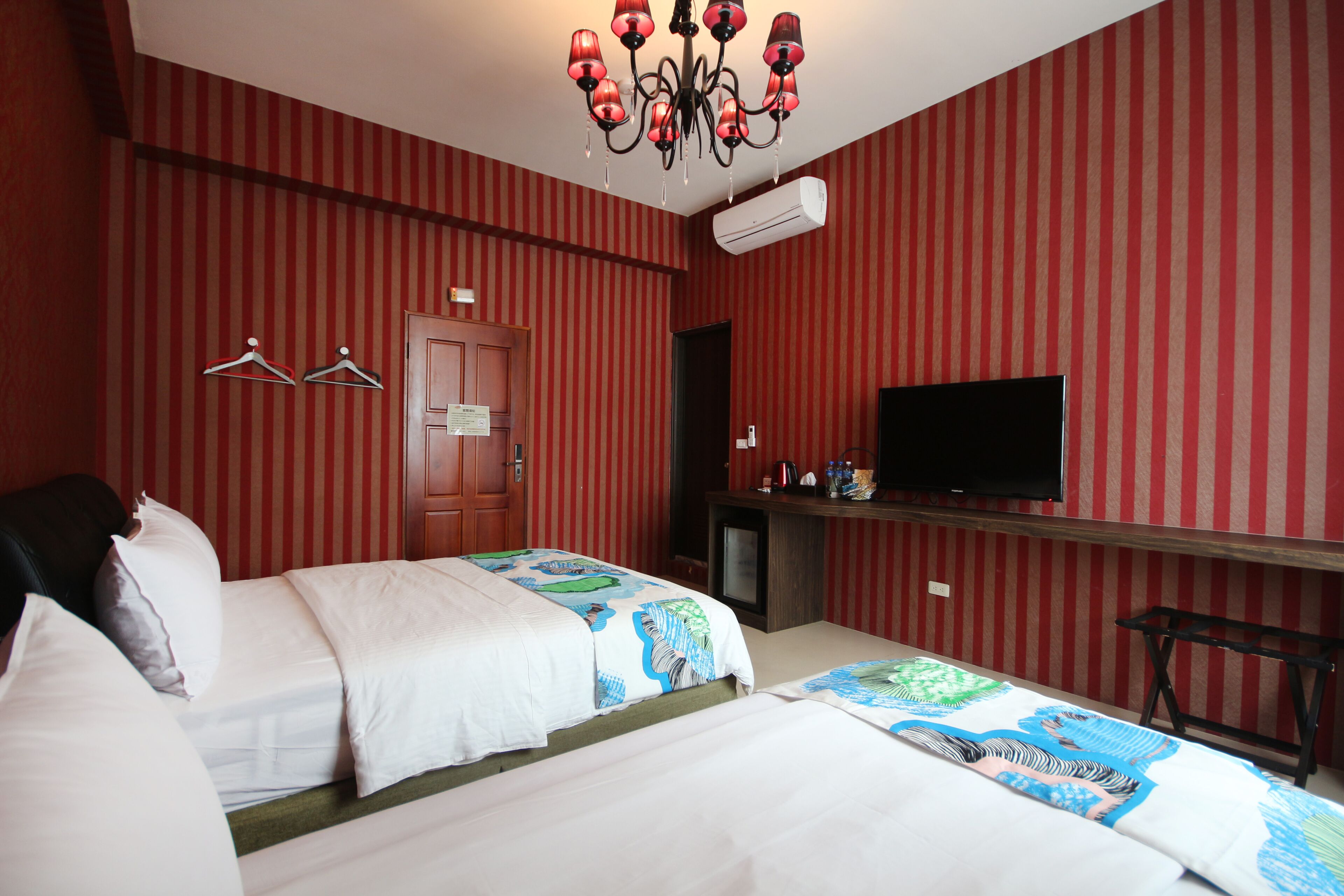 deluxe triple room | 1 bedroom, hypo-allergenic bedding, free wifi, bed sheets