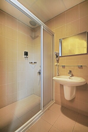 Shower, hair dryer, shampoo, toilet paper - Fun Trip - Little Castle (Taitung)