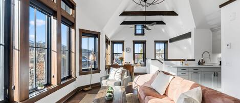 Télévision, espaces bureaux