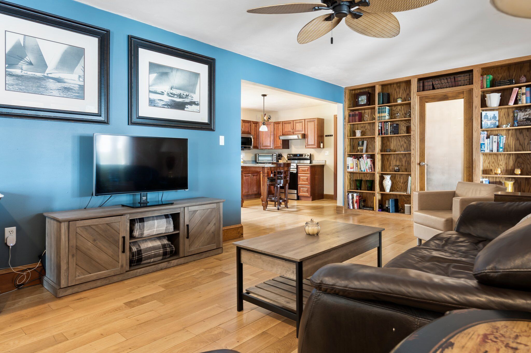 Beautiful Lakefront Home!