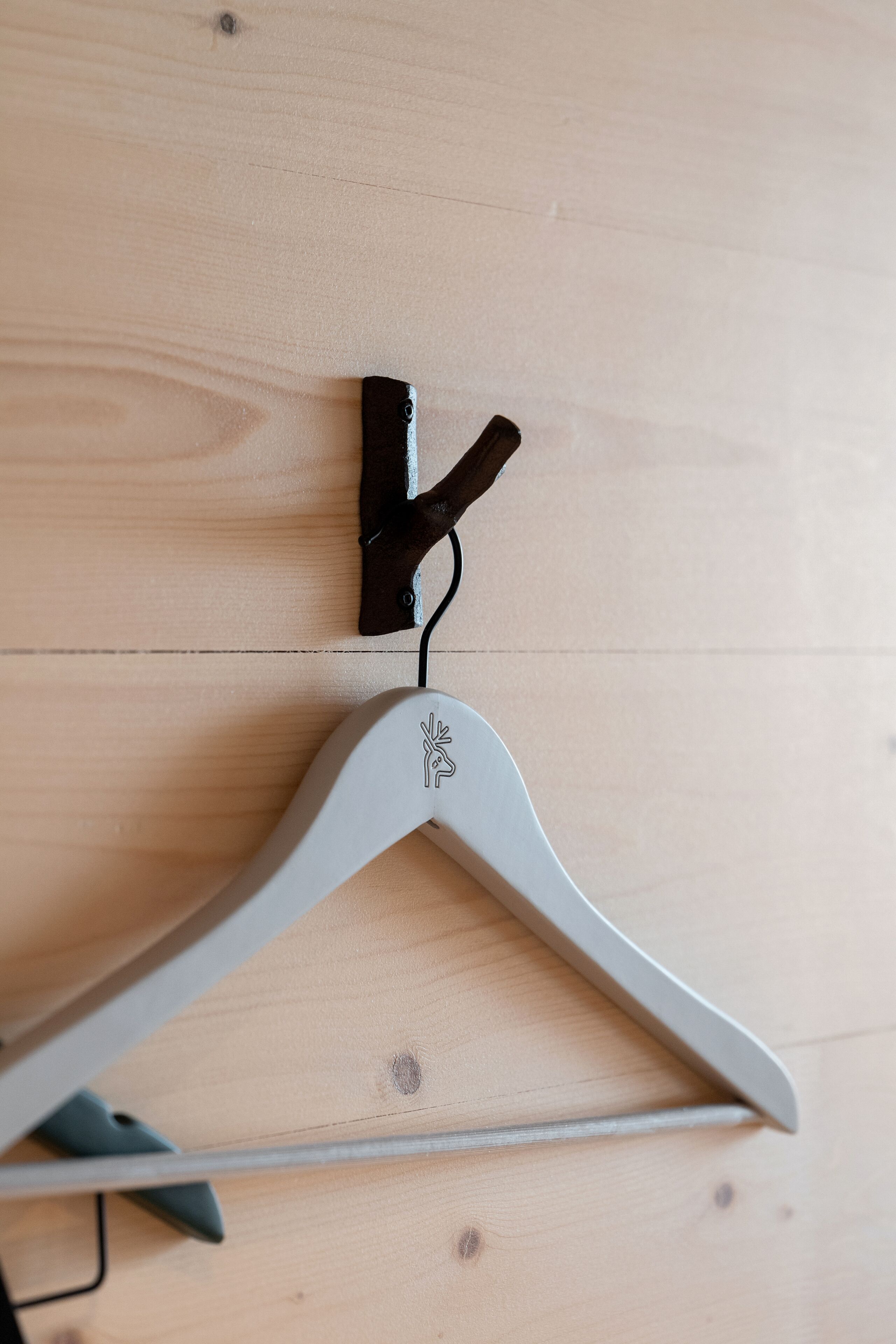 standard room | 1 bedroom, minibar, in-room safe, iron/ironing board