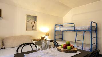 Appartement Supérieur, 1 chambre | 1 chambre, rideaux occultants, Wi-Fi gratuit, draps fournis