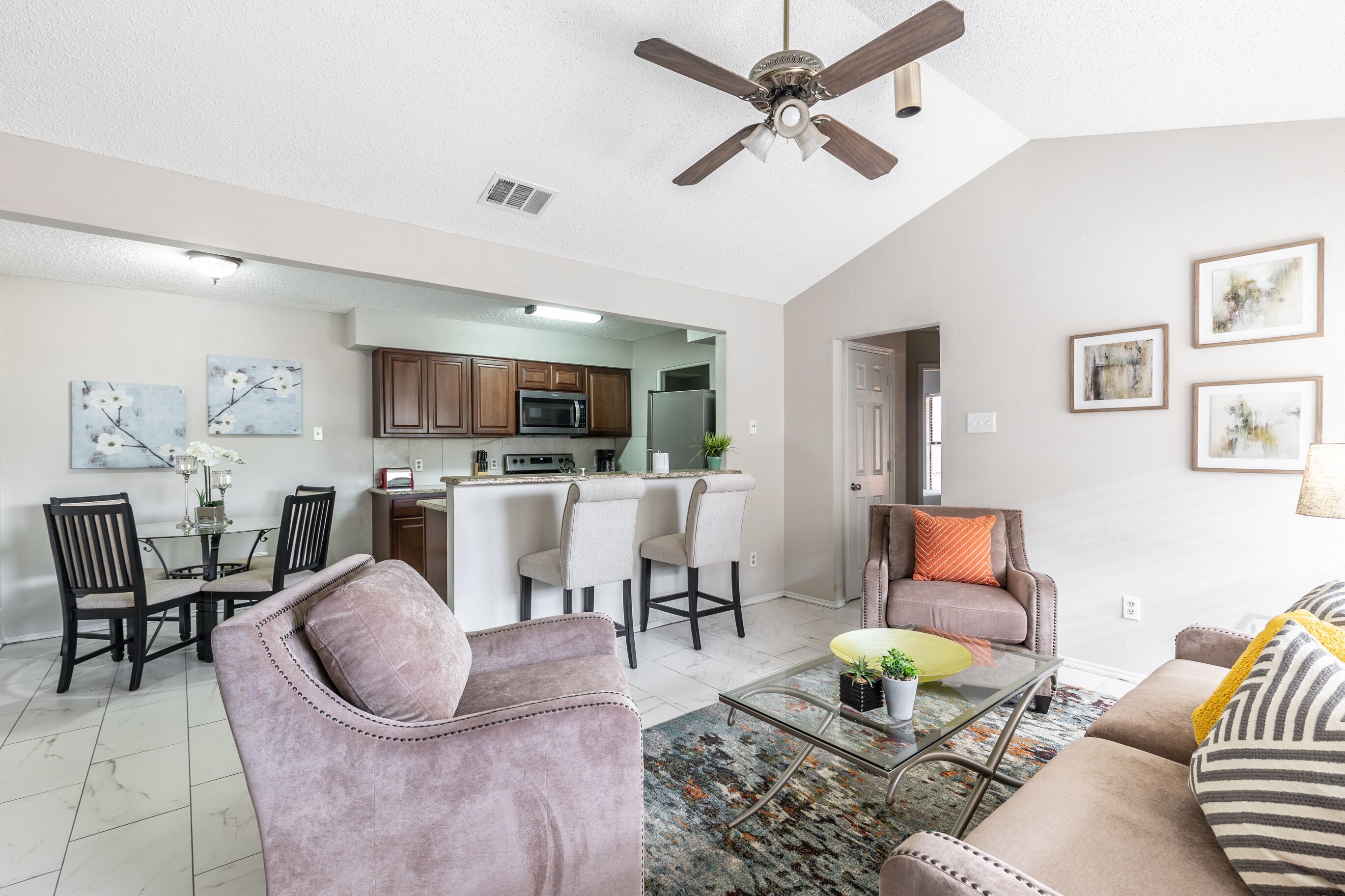 Charming Home Perfect Location - Frisco