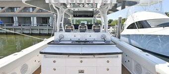 HCB 53 Suenos Luxury Yacht