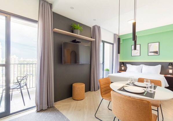 Suíte estúdio conforto, 1 cama Queen e sofá-cama | Cozinha privada | Micro-ondas, máquina de café expresso, cafeteira/chaleira