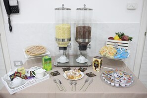 Daily buffet breakfast for a fee - Hotel Casablanca (Naples)