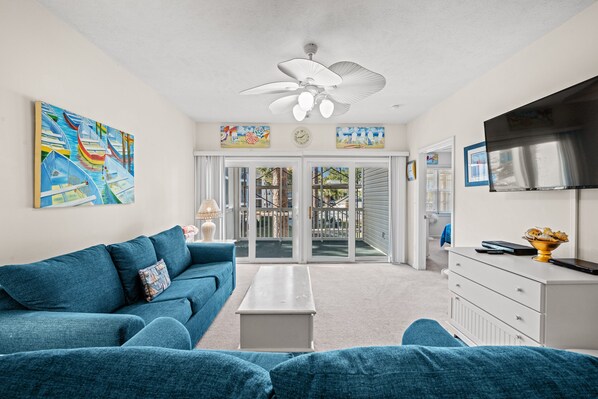 TV, DVD player, table tennis - Ocean Keyes 3622 -  Bedroom Condo - Walk to Beach - Screened In Porch (North Myrtle Beach)