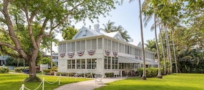 Exterior - The Dancing Rooster: 2 Blocks from Duval in Old Town. (Key West)