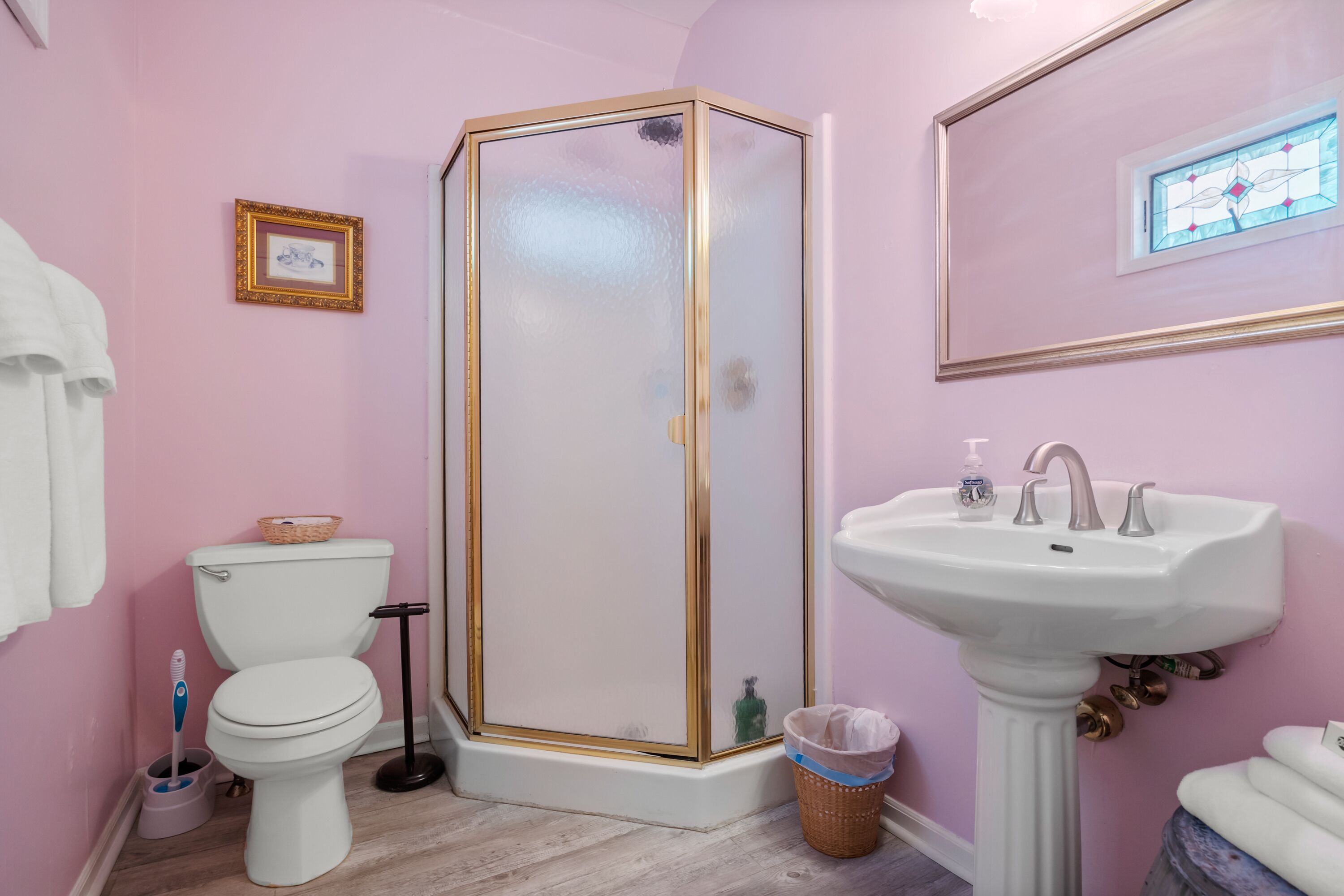 TAVERN ON THE BAY RESORT- Meyer Lansky Suite