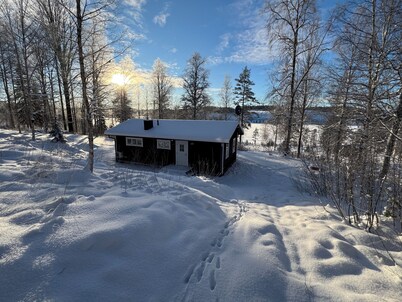 Gemütliches Ferienhaus am See in Schweden Hällefors