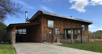 Beautiful Off-Grid Living @ Granny Flats