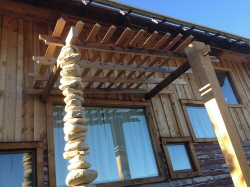 Off-Grid Cottage at Granny Flats