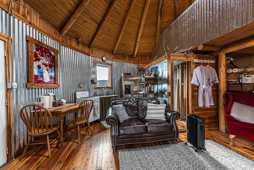 ⭐ Northern Montana Yurt-WiFi-smart tv  ⭐