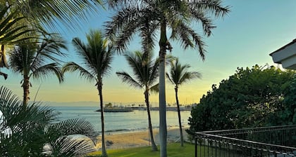 Deluxe Beachfront Villa