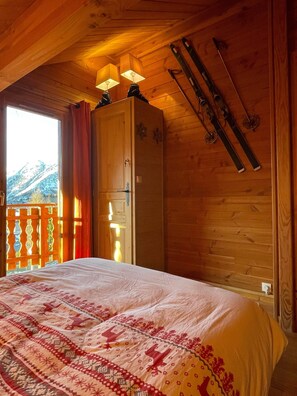 4 Schlafzimmer, Bügeleisen/Bügelbrett, Reisekinderbett
