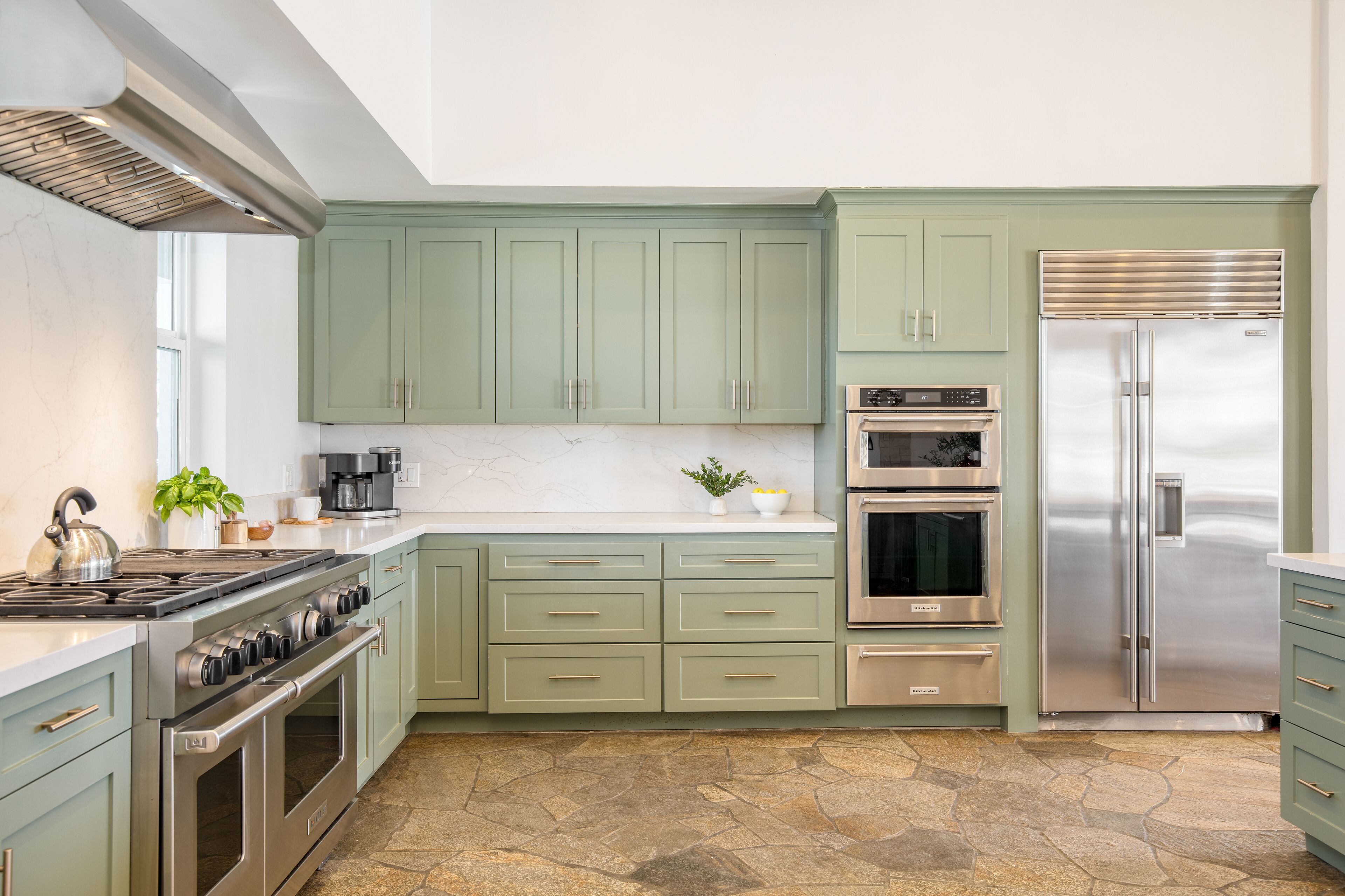 Buena Vista by AvantStay | Massive Outdoor Oasis w/ Pool, Spa & Firepit!