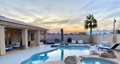 Lakeside Luxe - Private Pool Home