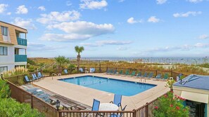 Outdoor pool - Uncrowded Beachfront Getaway with an Ocean view (Murrells Inlet)