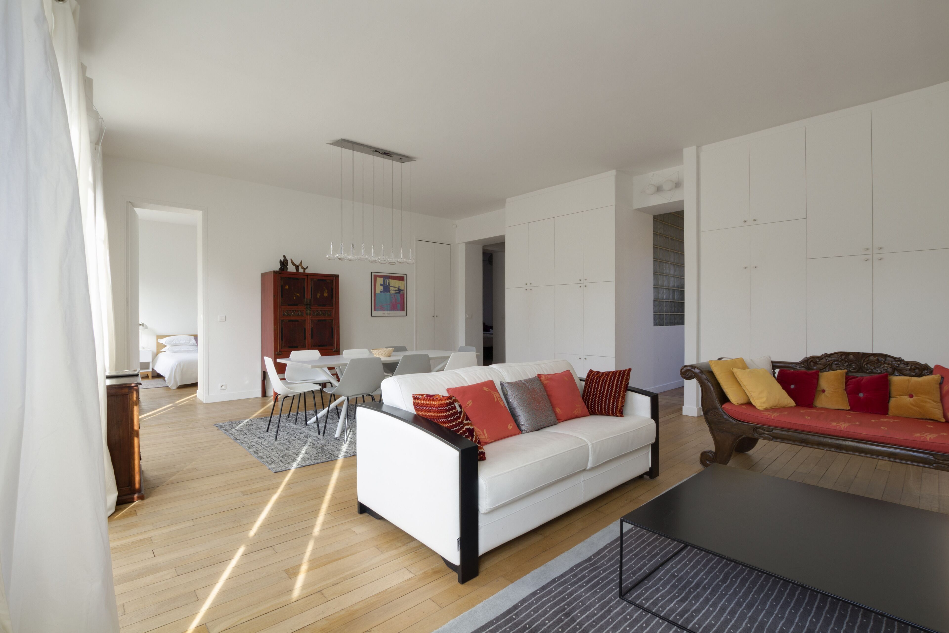 Spacious 3 room apartment in the heart of the Marais in Paris