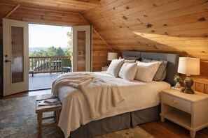 4 bedrooms, desk, iron/ironing board, free WiFi - Rustic Luxury Awaits: Your Dream Cabin Escape in Munds Park! (Munds Park)