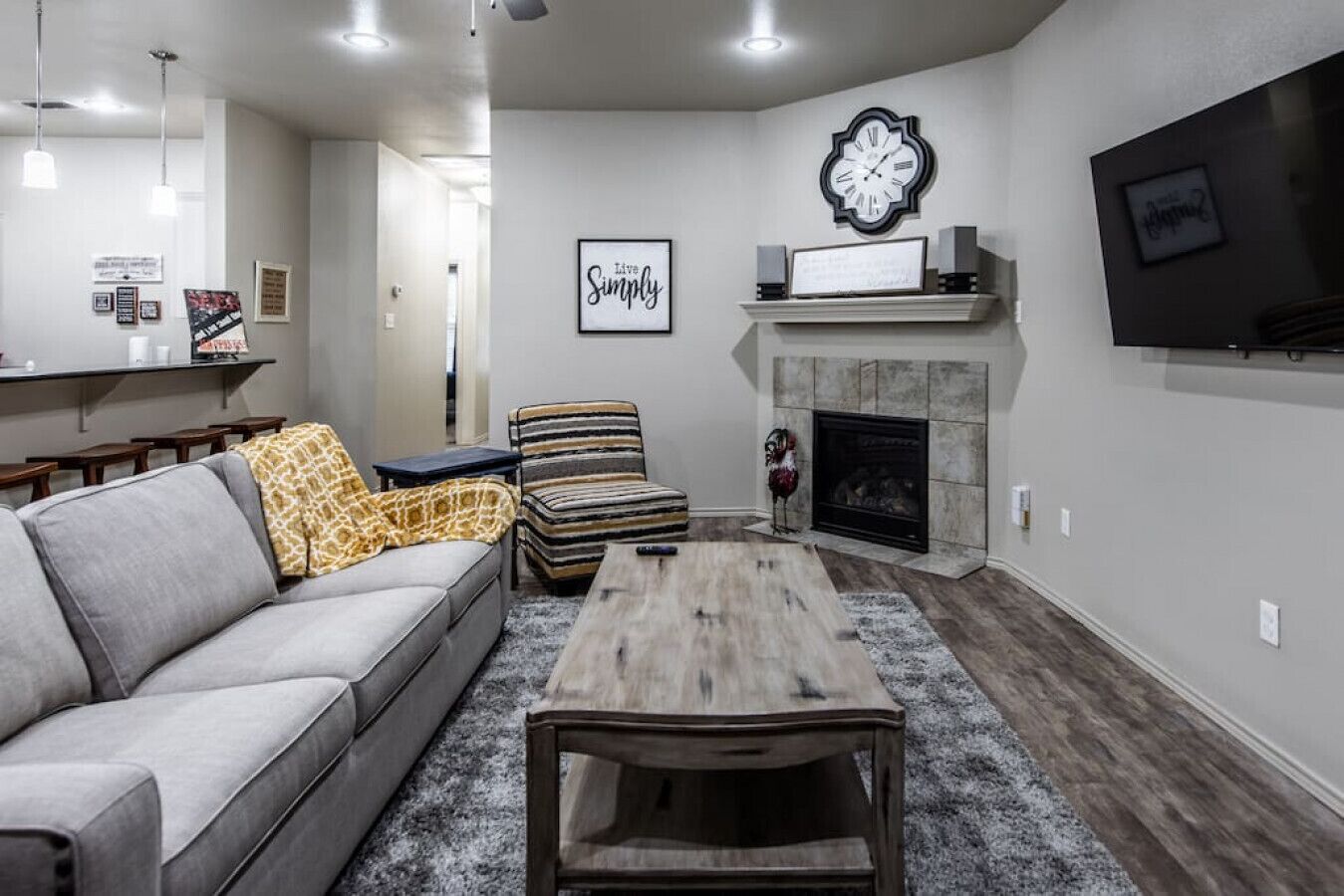 Campus Cove - 3 BR/3 BA - Walk to Tech