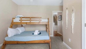 3 bedrooms, WiFi, bed sheets