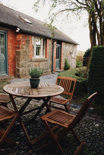 Courtyard Cottage