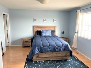 2 bedrooms, iron/ironing board, free WiFi, bed sheets