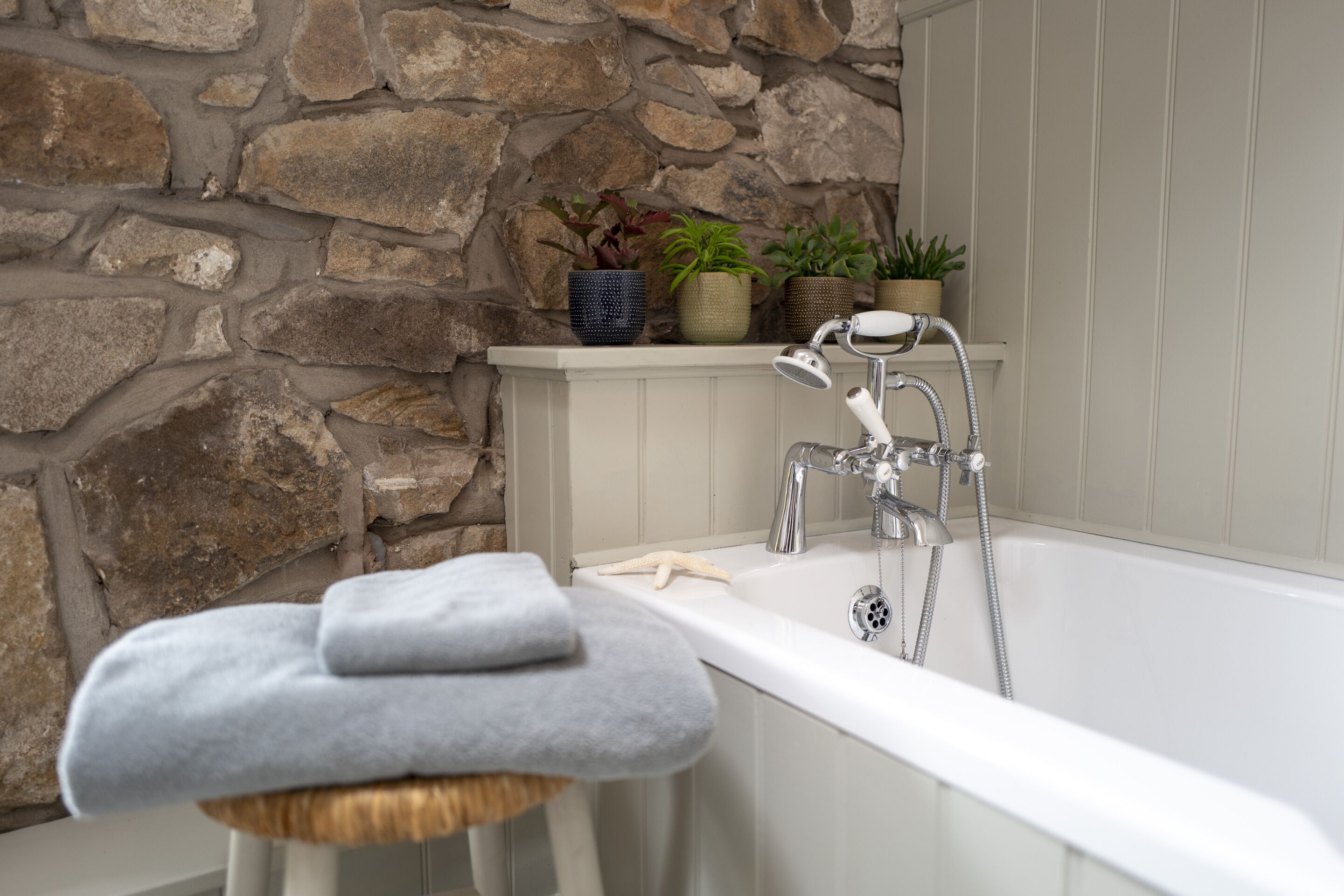 كوخ عائلي - بحمام خاص (Little Underhill) | حمام