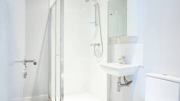 Apartamento, accesible para personas con discapacidad, baño privado | Baño