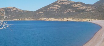 3 bedroom flat, heated pool, air conditioning, wifi, 1 min river, 7 min beach