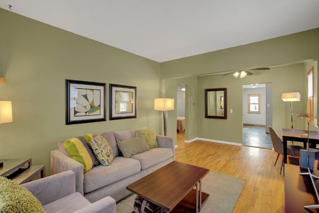 Brand New! Flyer's Find, remodeled and clean