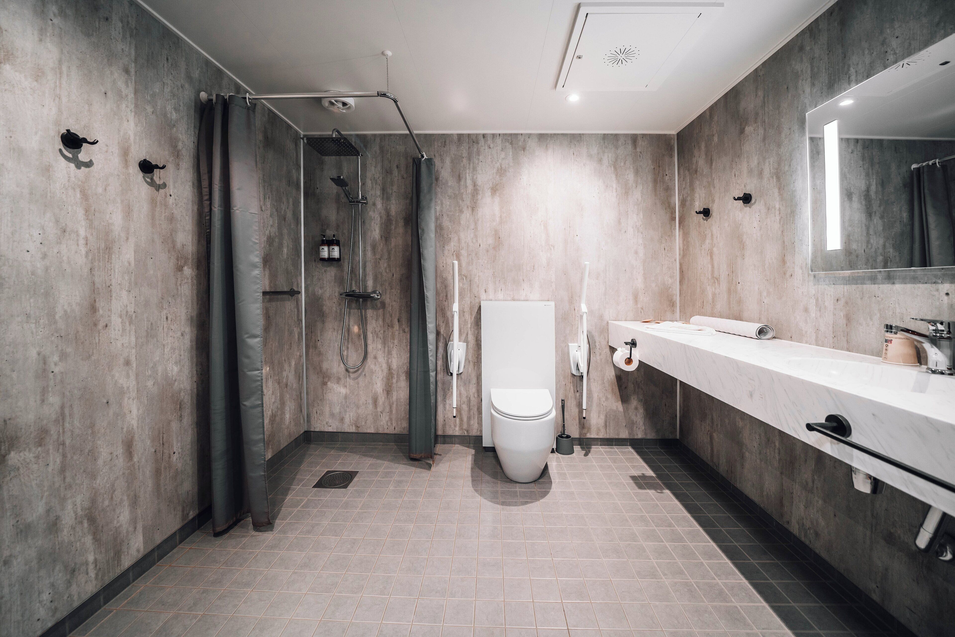 double or twin room, mobility accessible | bathroom | shower, hair dryer, towels