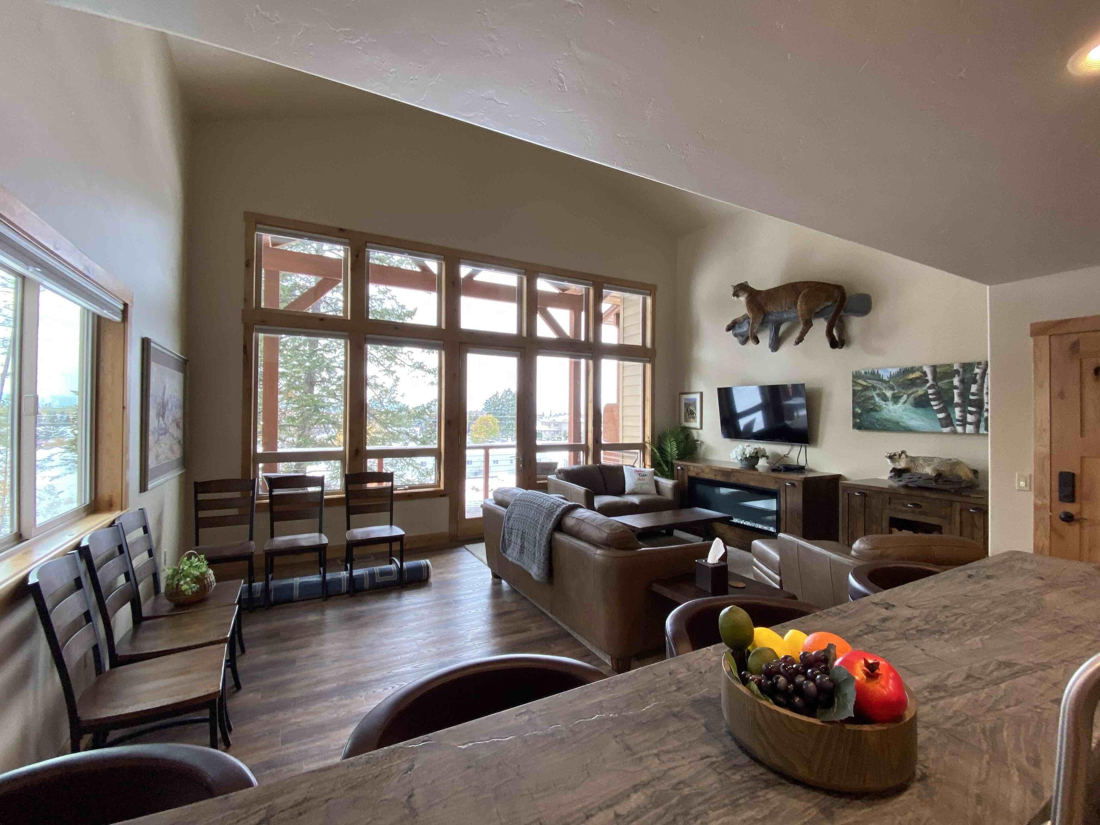 Cozy Townhome in Exclusive Eagle Bend - Steps away from Clubhouse