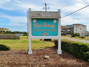 Property grounds - Oceanfront Condo on the Outer Banks (Kill Devil Hills)