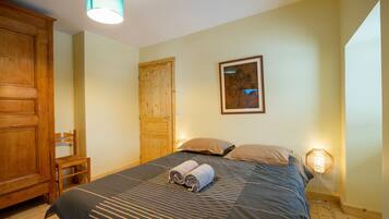 3 Schlafzimmer, Bügeleisen/Bügelbrett, Reisekinderbett, kostenloses WLAN