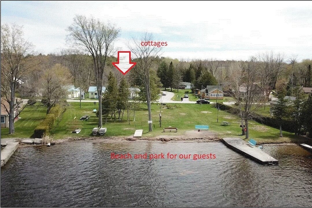 Tiny Cabin with Sandy Beach, Kayak/Canoe/Paddle Boats, Firepit@Sturgeon Lake