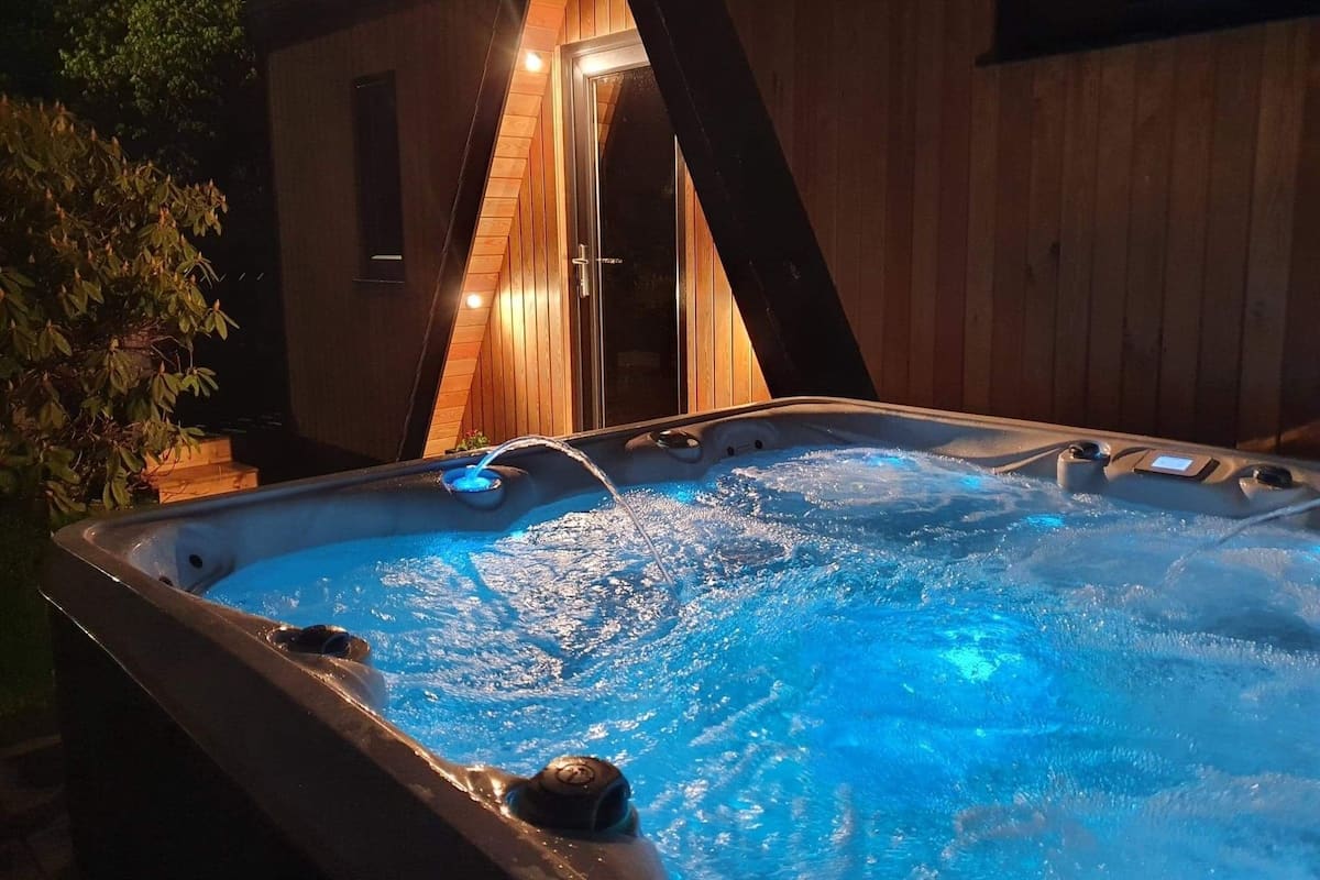 Cabaña, baño privado | Alberca al aire libre