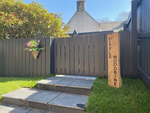 Cabin, Private Bathroom | Garden
