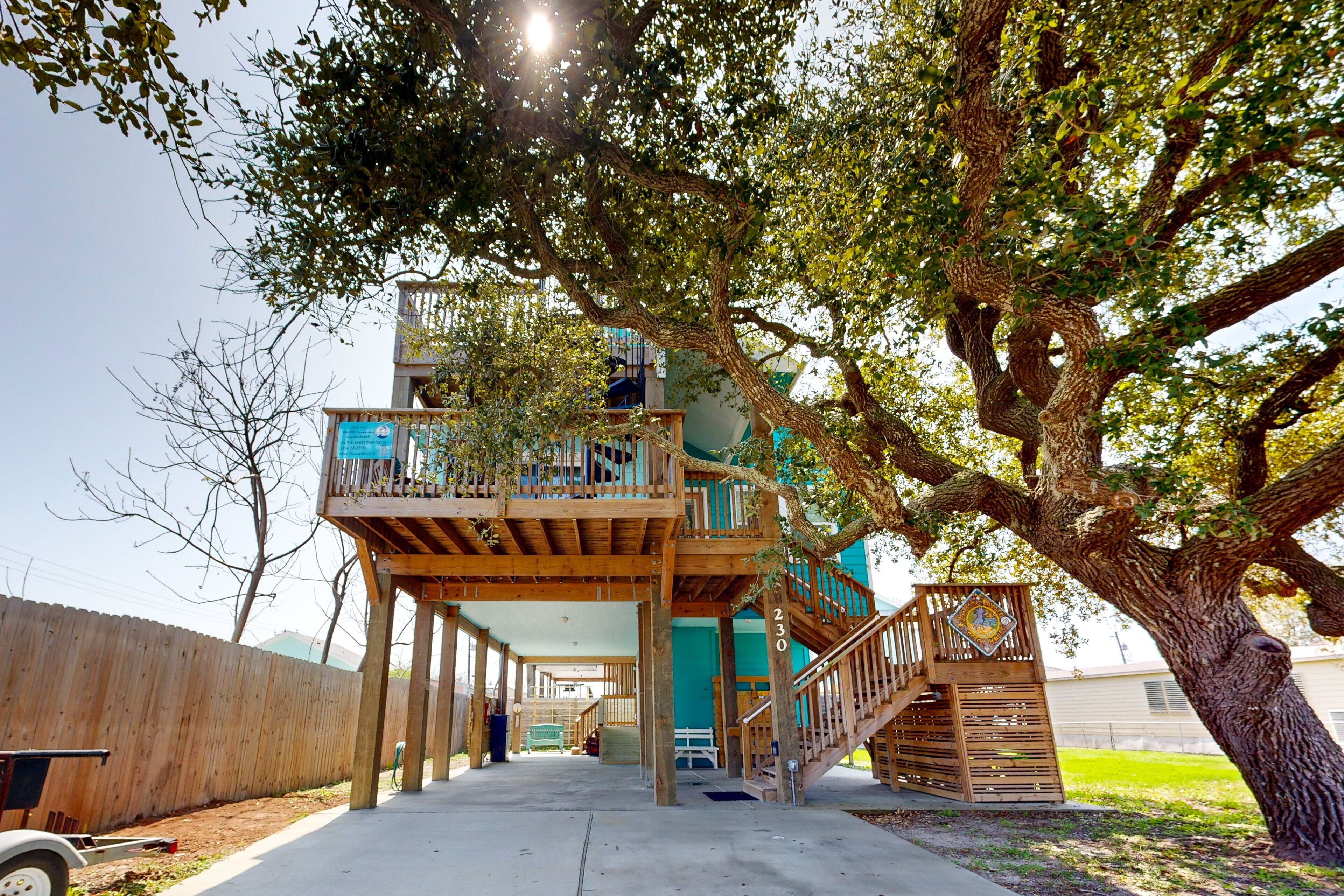 WA230  Newly Constructed, In Town, Walking Distance to Shops, Restaurants and Nightlife!