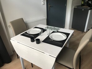 Estudio, baño privado (La Dérobée) | Servicio de la habitación
