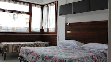 1 habitación, escritorio, wifi gratis y ropa de cama