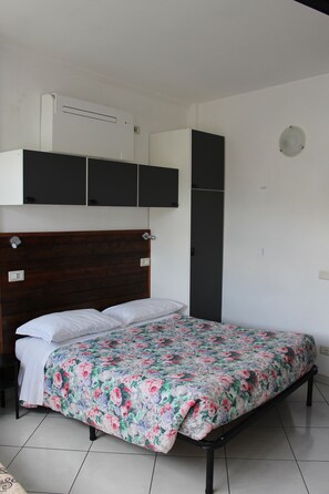 1 Schlafzimmer, Schreibtisch, kostenloses WLAN, Bettwäsche