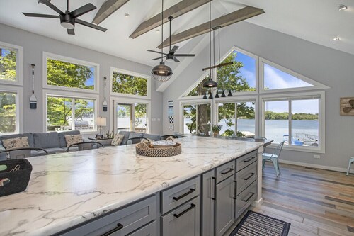 Rusted Anchor · 7 bedroom gem in Sister Lakes