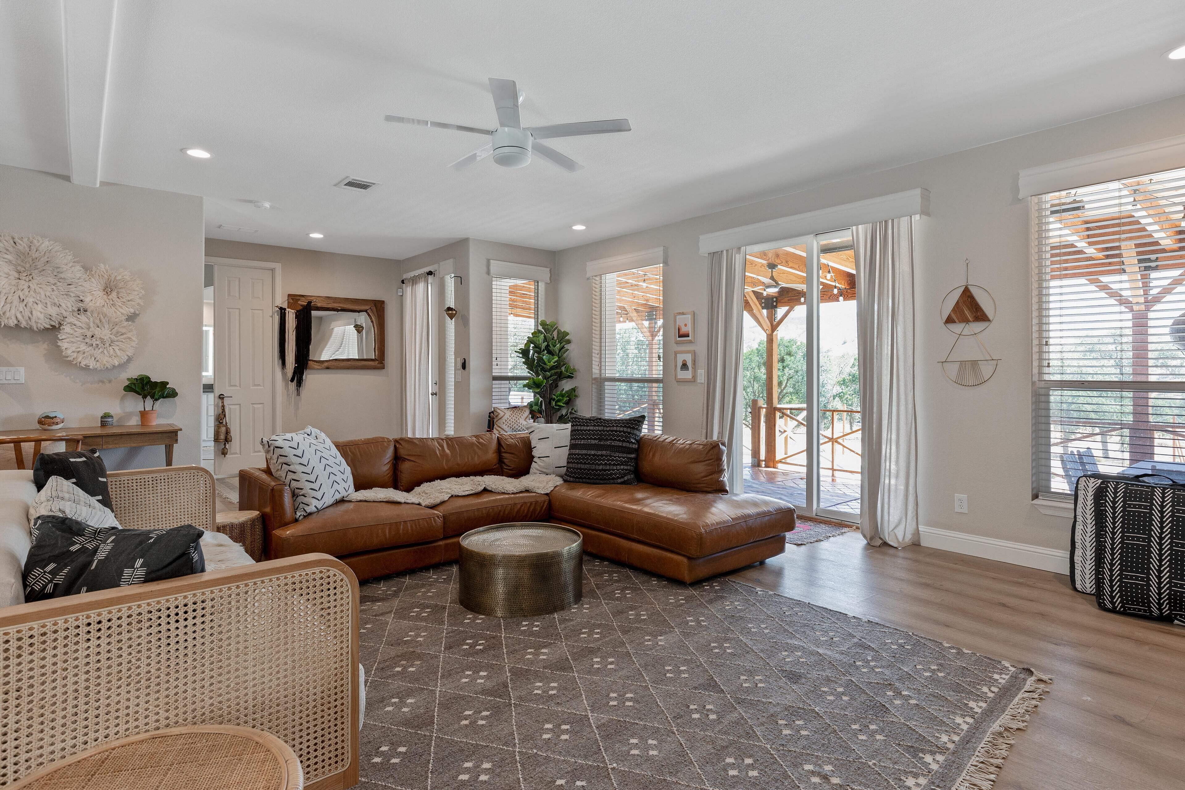 Ranch Retreat Getaway with Pool, Hot Tub & entire ranch to explore!