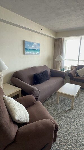 TV - Josh’s Daytona Beach Resort 1BR Oceanfront Condo 🏖 (Daytona Beach)