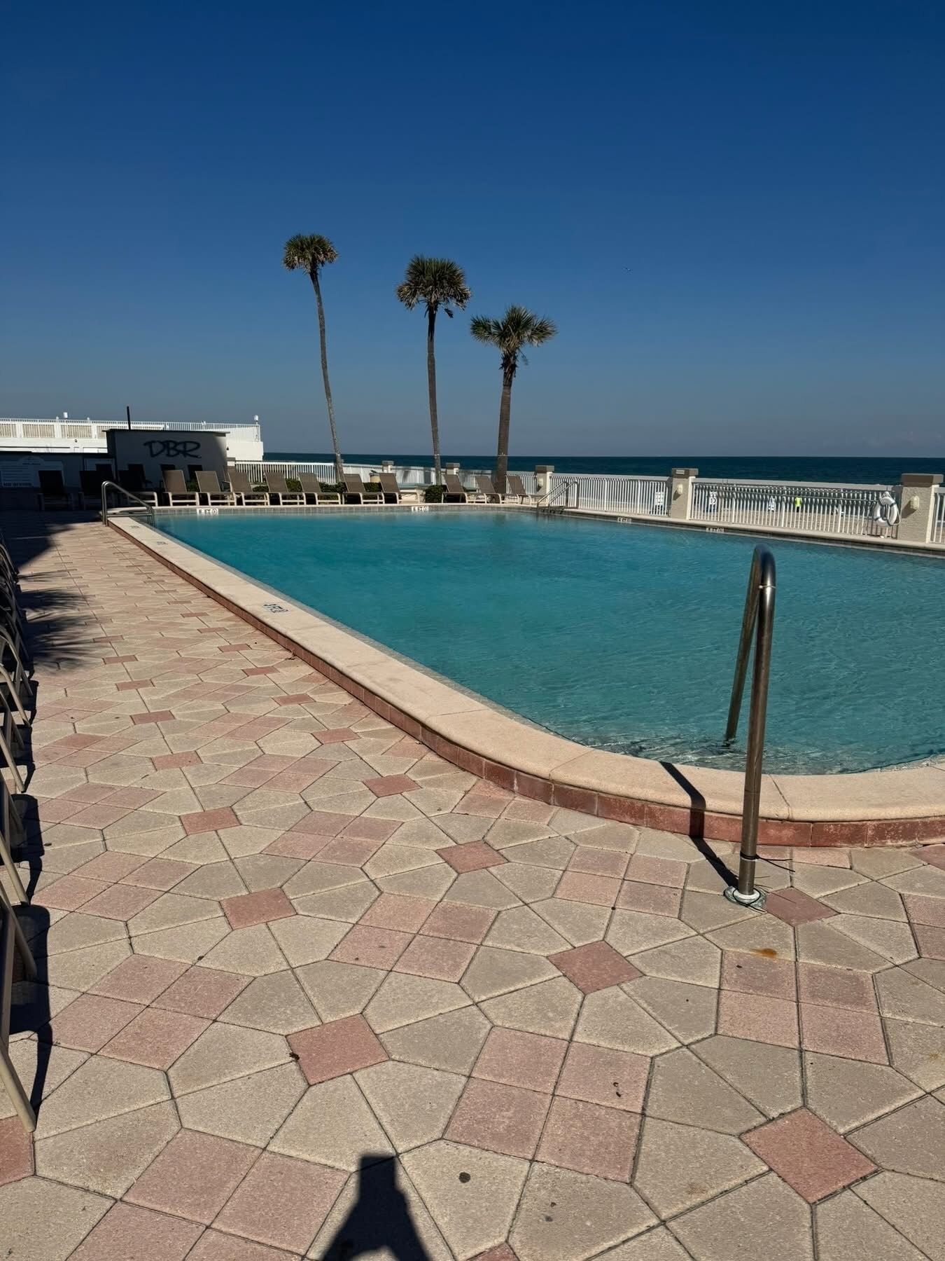 Sisäuima-allas, ulkouima-allas