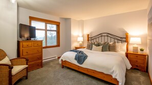 3 Schlafzimmer, Schreibtisch, Reisekinderbett, WLAN